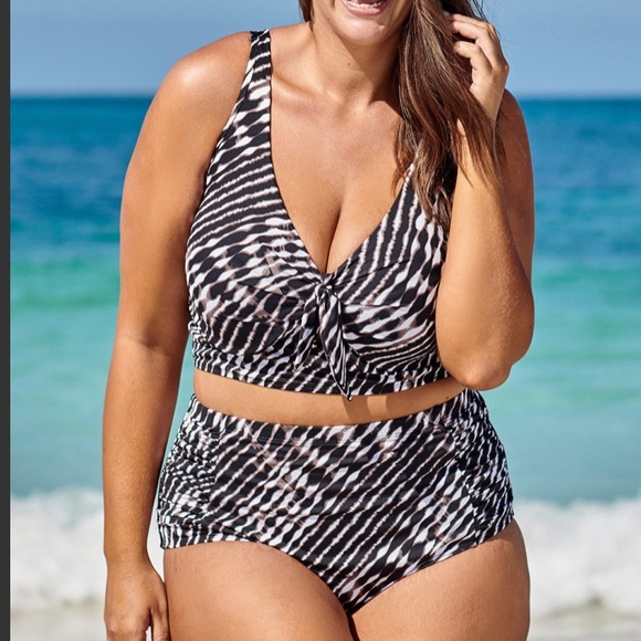 Nip Tuck Plus Size Swim Wear Size 22 swimsuit NWT - Picture 2 of 9